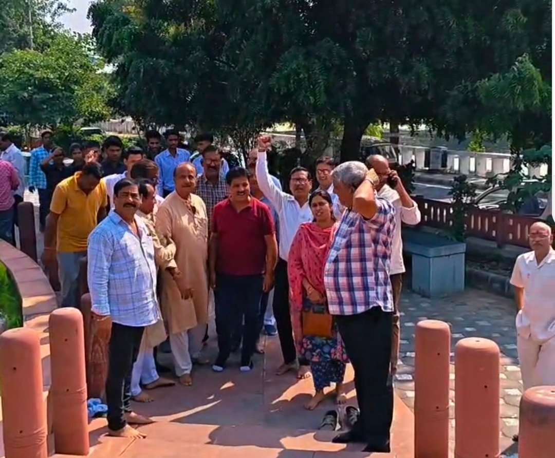 पूर्व उपराष्ट्रपति स्व. भैरोंसिंह शेखावत को अर्पित की श्रद्धांजलि